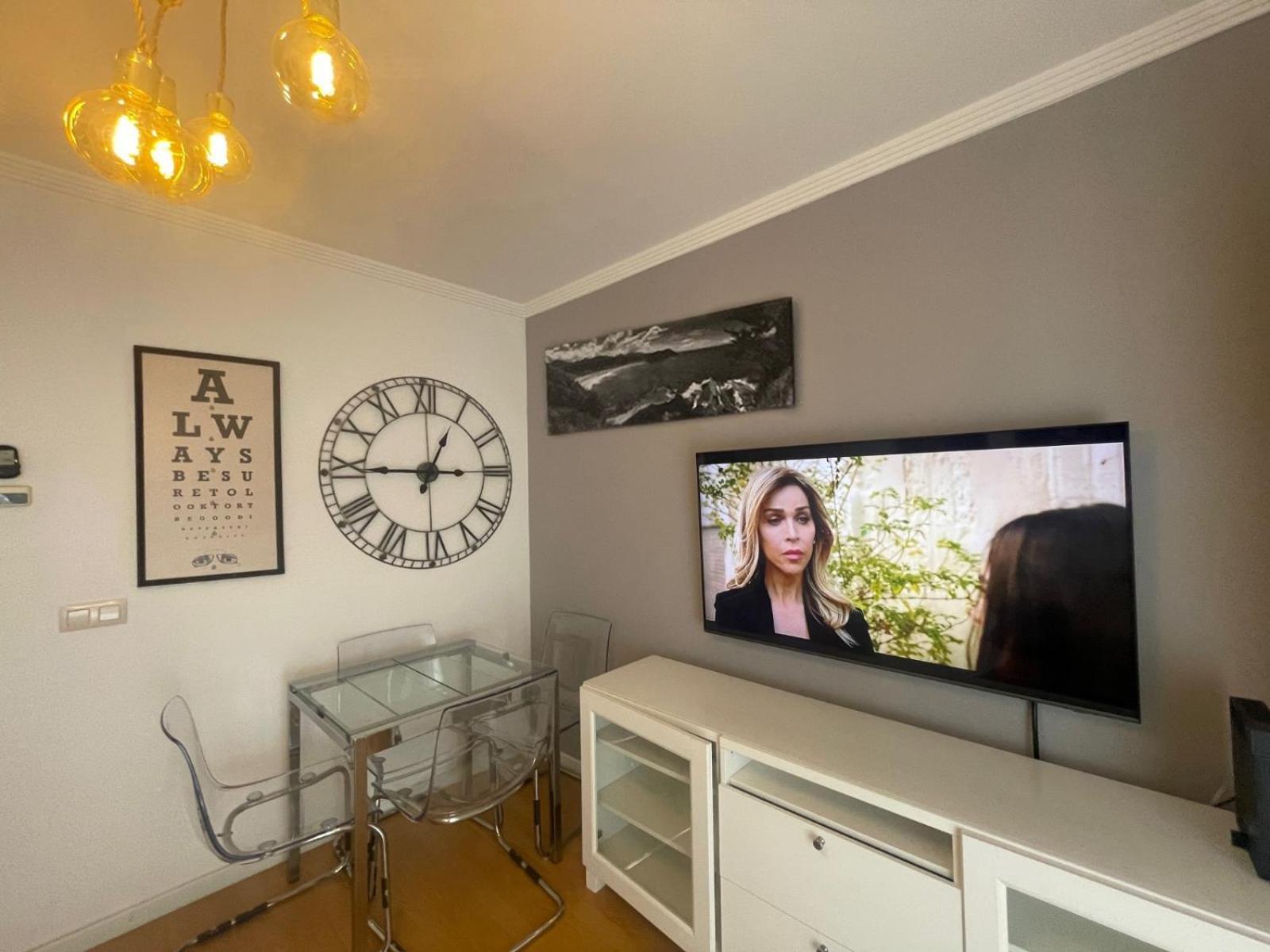 Maravilloso Centrico De 70m2, Jardin Propio 40m2 Con Piscina Ninos Y Parking Opcional Apartment Málaga